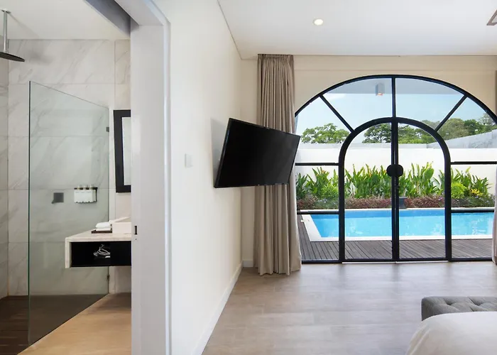 Pesaro Villas, Collection By Portier ヴィラ スミニャック